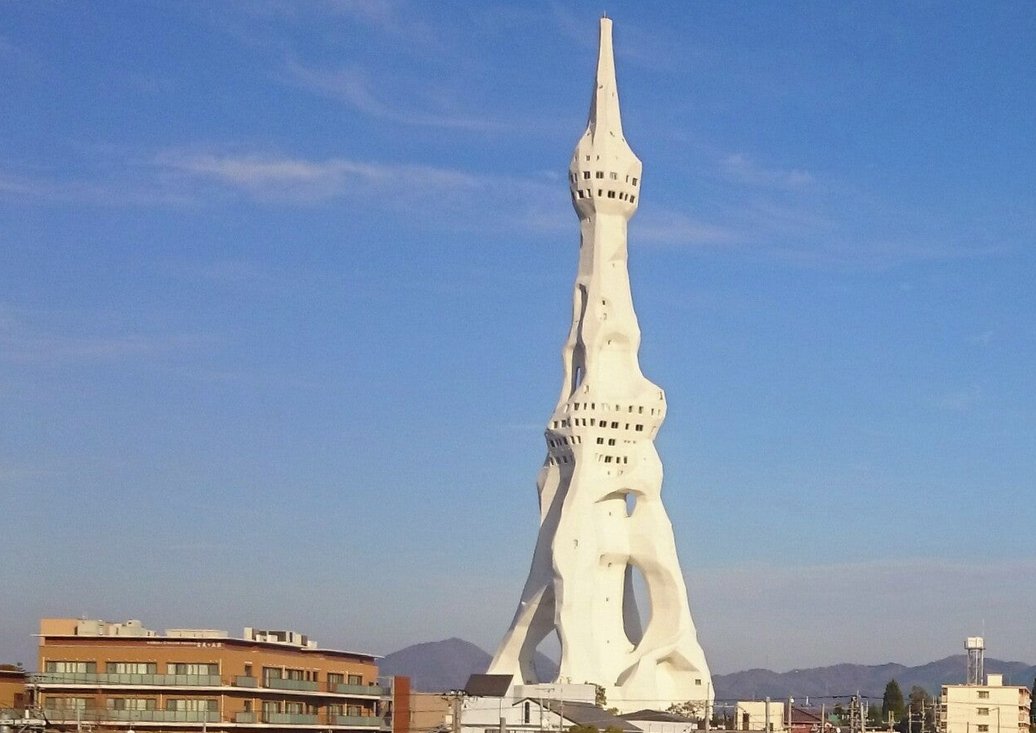 🕊️ 초종파 만국 전쟁 희생자 위령 대평화 기념탑 (초슈하 반코쿠 센소 기세이샤 이레이 다이헤이와키넨토) 이미지 1